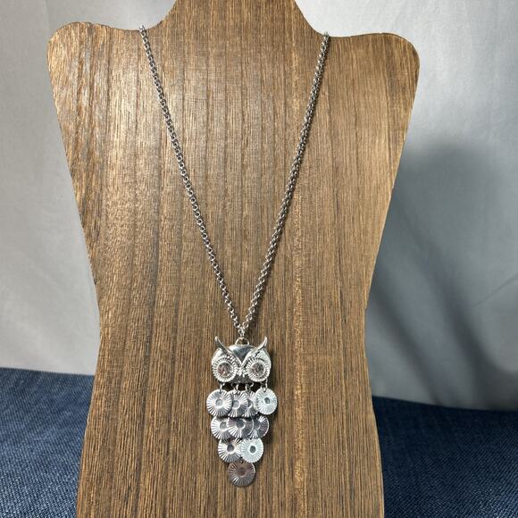 Owl Pendant Necklace 27” With 3” Extender Chain Silver Tone Metal 2 3/4” Owl - Picture 1 of 3